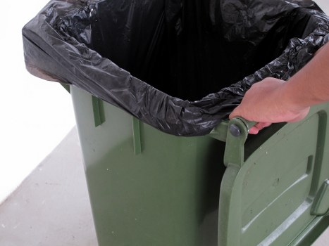 Office environment with proper waste disposal